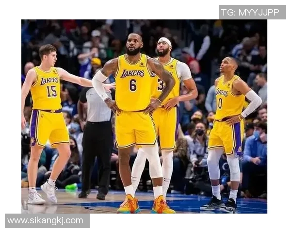 湖人对阵篮网季前赛精彩回顾与球员表现分析